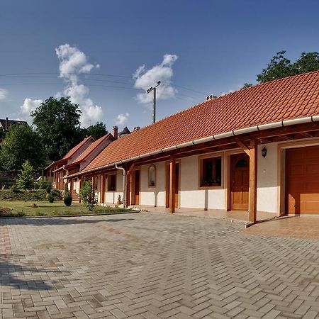 Nyitott Kapu Vendeghaz Hotel Felsőtárkány Eksteriør billede
