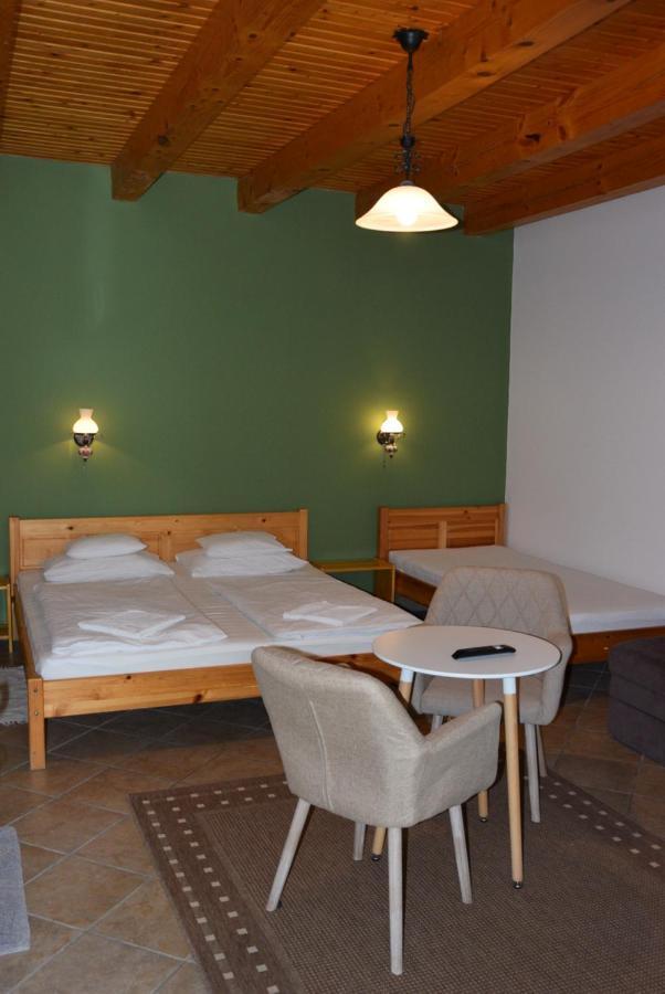 Nyitott Kapu Vendeghaz Hotel Felsőtárkány Eksteriør billede